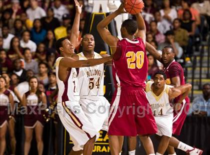 Thumbnail 2 in Petersburg vs. King's Fork (VHSL AAA Semifinal) photogallery.