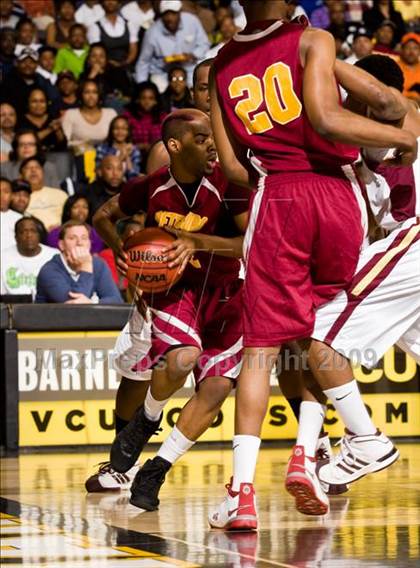 Thumbnail 3 in Petersburg vs. King's Fork (VHSL AAA Semifinal) photogallery.