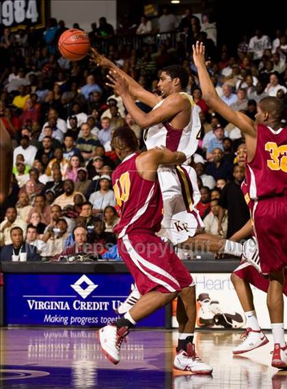 Thumbnail 1 in Petersburg vs. King's Fork (VHSL AAA Semifinal) photogallery.