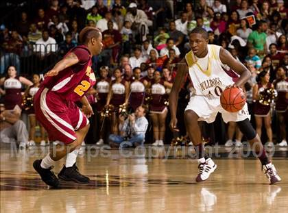 Thumbnail 2 in Petersburg vs. King's Fork (VHSL AAA Semifinal) photogallery.