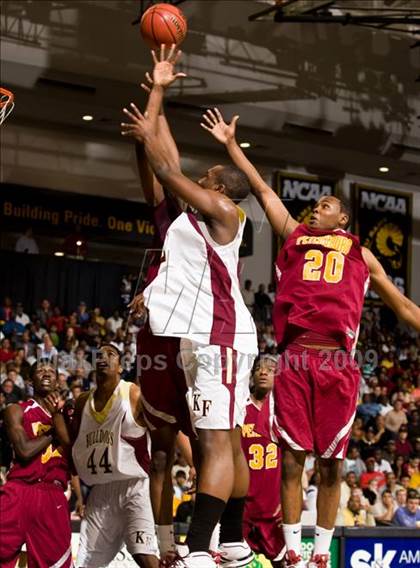 Thumbnail 1 in Petersburg vs. King's Fork (VHSL AAA Semifinal) photogallery.