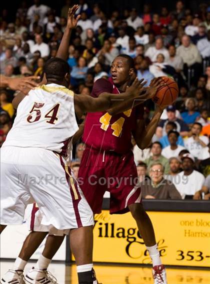 Thumbnail 3 in Petersburg vs. King's Fork (VHSL AAA Semifinal) photogallery.