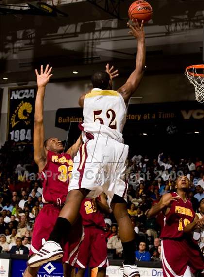 Thumbnail 3 in Petersburg vs. King's Fork (VHSL AAA Semifinal) photogallery.