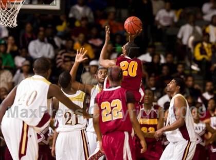 Thumbnail 1 in Petersburg vs. King's Fork (VHSL AAA Semifinal) photogallery.