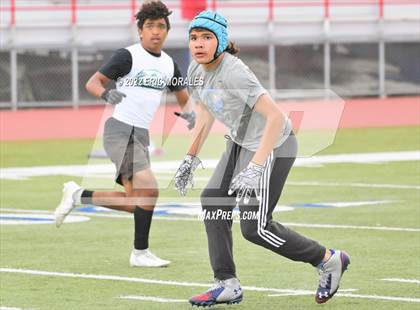 Thumbnail 2 in Hilltop vs San Ysidro (7 on 7) photogallery.