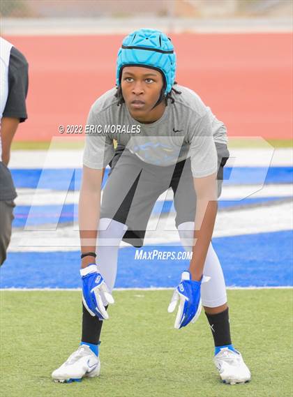 Thumbnail 3 in Hilltop vs San Ysidro (7 on 7) photogallery.