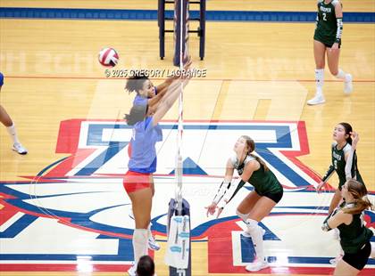 Thumbnail 2 in Prosper vs Allen photogallery.