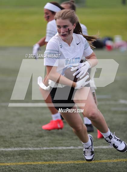 Thumbnail 3 in Smoky Hill vs Valor Christian photogallery.