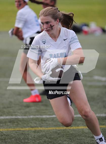 Thumbnail 2 in Smoky Hill vs Valor Christian photogallery.