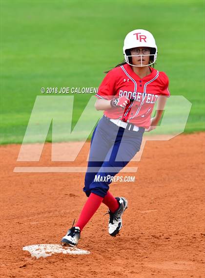 Thumbnail 2 in Roosevelt [Theodore] vs Houston [Sam] (SAISD Softball Tournament) photogallery.
