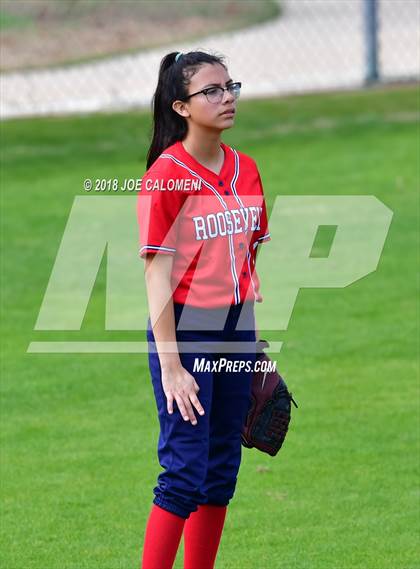 Thumbnail 2 in Roosevelt [Theodore] vs Houston [Sam] (SAISD Softball Tournament) photogallery.