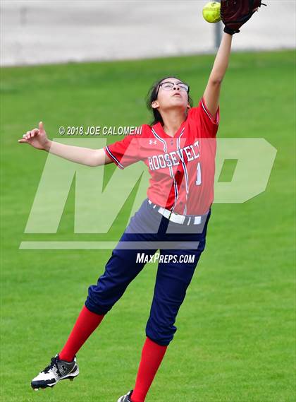 Thumbnail 3 in Roosevelt [Theodore] vs Houston [Sam] (SAISD Softball Tournament) photogallery.