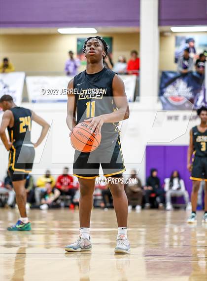 Thumbnail 1 in Farmville Central vs Don Bosco Prep (John Wall Holiday Invitational) photogallery.
