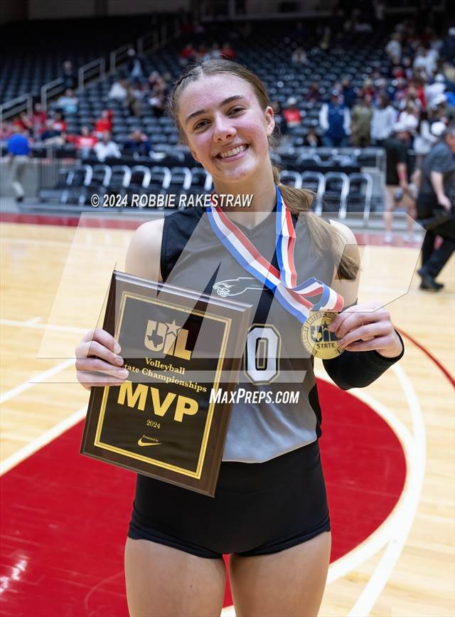 Goliad vs. Bushland (UIL 3A Division I Volleyball Final Medal Ceremony ...