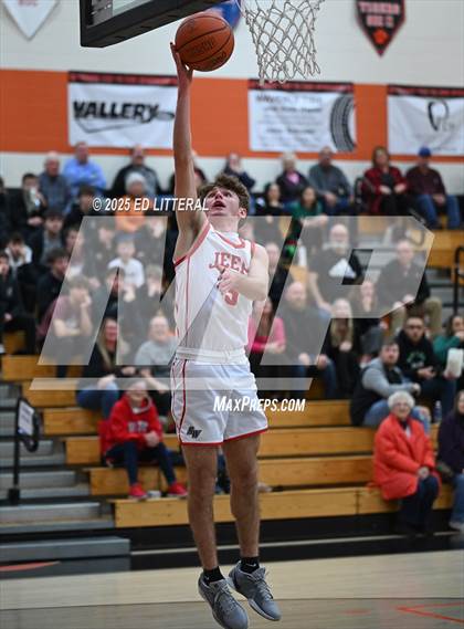 Thumbnail 1 in South Webster vs. Whiteoak (OHSAA DIV VII DISTRICT SEMIFINAL) photogallery.
