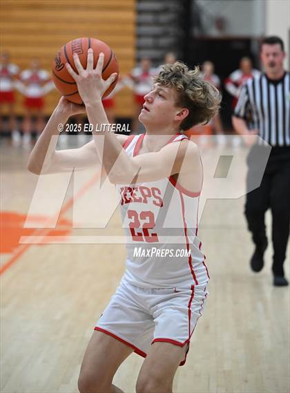 Thumbnail 3 in South Webster vs. Whiteoak (OHSAA DIV VII DISTRICT SEMIFINAL) photogallery.