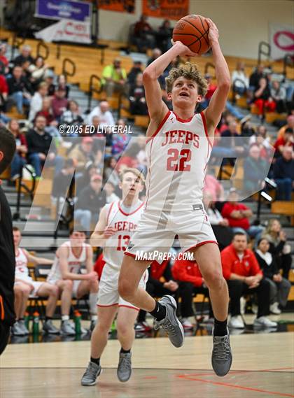Thumbnail 3 in South Webster vs. Whiteoak (OHSAA DIV VII DISTRICT SEMIFINAL) photogallery.