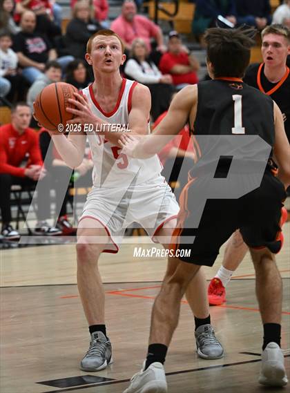 Thumbnail 3 in South Webster vs. Whiteoak (OHSAA DIV VII DISTRICT SEMIFINAL) photogallery.