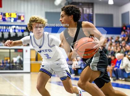 Thumbnail 2 in Howe @ Gunter photogallery.