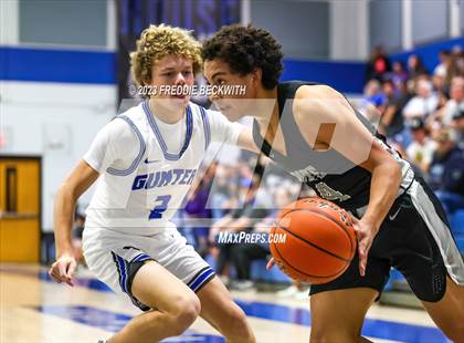 Thumbnail 3 in Howe @ Gunter photogallery.