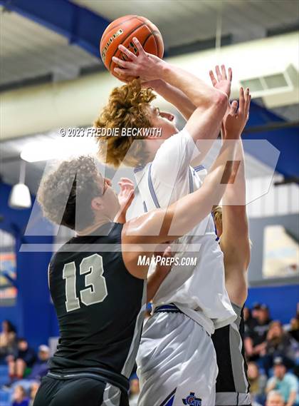 Thumbnail 2 in Howe @ Gunter photogallery.