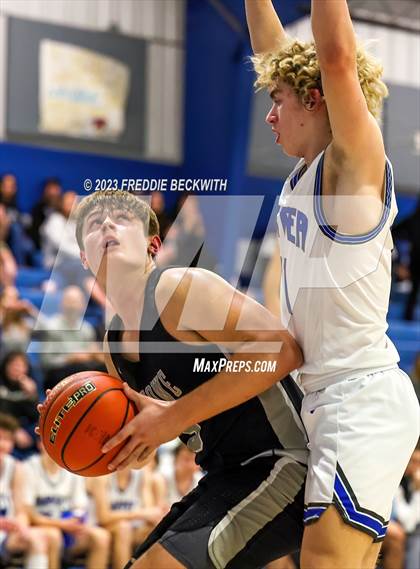 Thumbnail 3 in Howe @ Gunter photogallery.