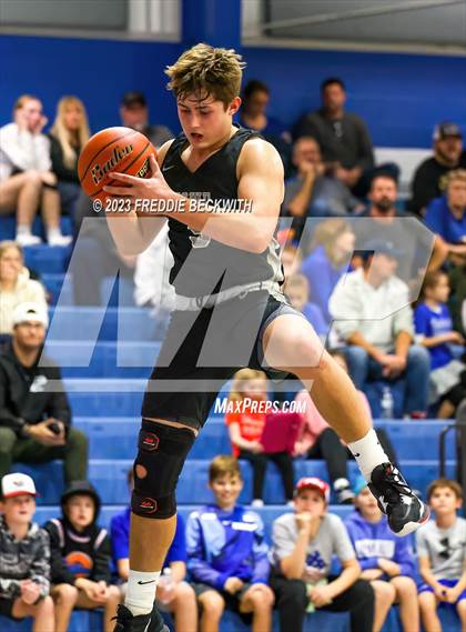 Thumbnail 3 in Howe @ Gunter photogallery.