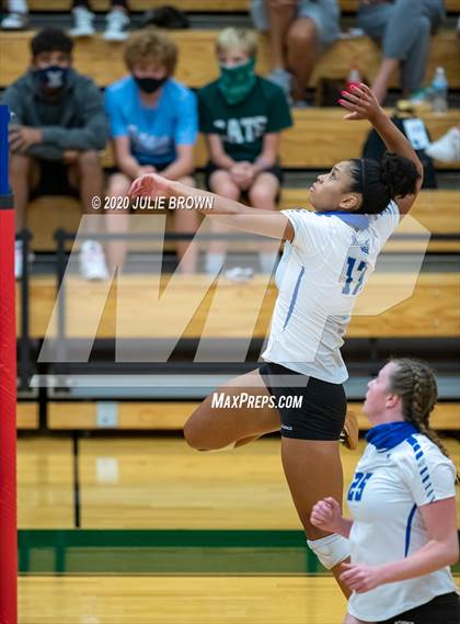 Thumbnail 1 in Hamilton Southeastern @ Lawrence North photogallery.