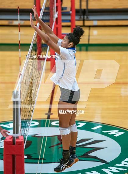 Thumbnail 2 in Hamilton Southeastern @ Lawrence North photogallery.