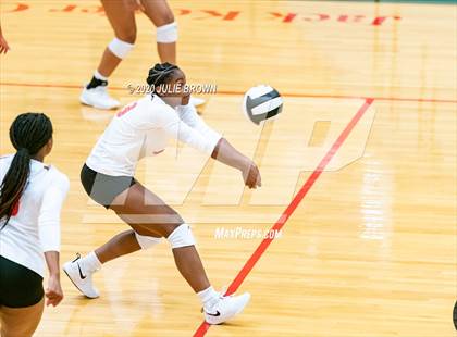 Thumbnail 1 in Hamilton Southeastern @ Lawrence North photogallery.