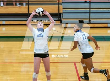 Thumbnail 1 in Hamilton Southeastern @ Lawrence North photogallery.