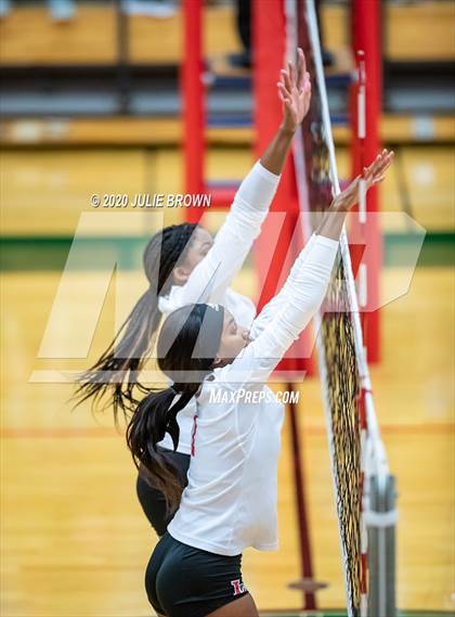 Thumbnail 1 in Hamilton Southeastern @ Lawrence North photogallery.