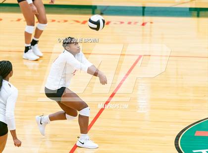 Thumbnail 3 in Hamilton Southeastern @ Lawrence North photogallery.