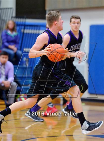 Thumbnail 2 in Kennedy Catholic vs North Thurston (WIAA 3A District 3 Playoffs) photogallery.