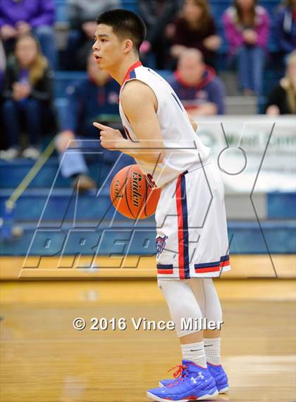 Thumbnail 2 in Kennedy Catholic vs North Thurston (WIAA 3A District 3 Playoffs) photogallery.