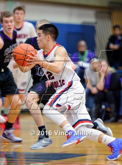 Thumbnail 2 in Kennedy Catholic vs North Thurston (WIAA 3A District 3 Playoffs) photogallery.