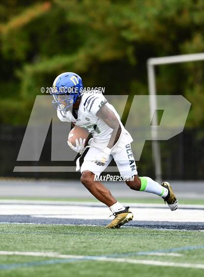 Thumbnail 2 in All-Shore Gridiron Classic (Monmouth vs Ocean) photogallery.