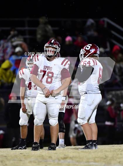 Thumbnail 3 in Spiro @ Vian (OSSAA 2A Round 1 Playoff) photogallery.