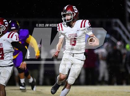 Thumbnail 3 in Spiro @ Vian (OSSAA 2A Round 1 Playoff) photogallery.