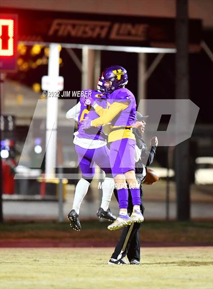 Thumbnail 3 in Spiro @ Vian (OSSAA 2A Round 1 Playoff) photogallery.