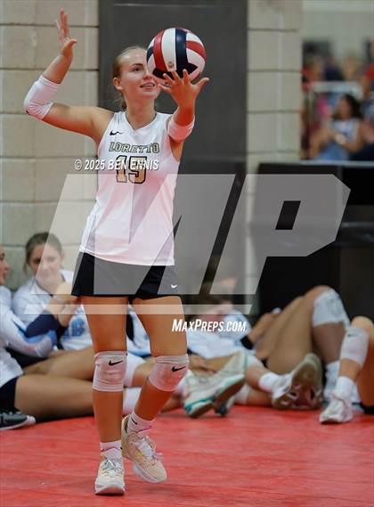 Thumbnail 2 in Loretto vs. Siegel (Showdown at the Sunsphere) photogallery.