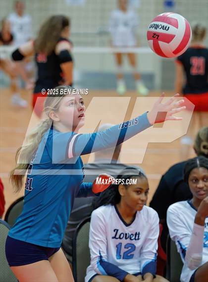 Thumbnail 3 in Loretto vs. Siegel (Showdown at the Sunsphere) photogallery.