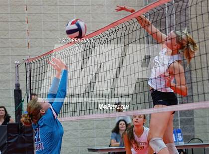 Thumbnail 3 in Loretto vs. Siegel (Showdown at the Sunsphere) photogallery.