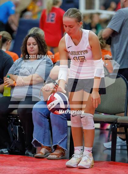 Thumbnail 2 in Loretto vs. Siegel (Showdown at the Sunsphere) photogallery.