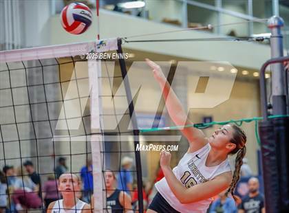 Thumbnail 2 in Loretto vs. Siegel (Showdown at the Sunsphere) photogallery.