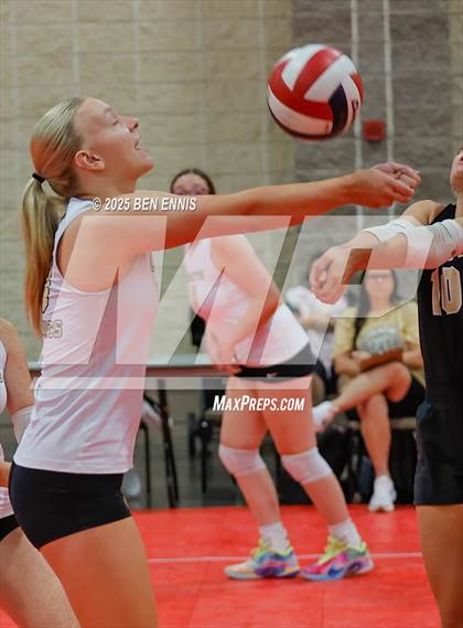 Thumbnail 2 in Loretto vs. Siegel (Showdown at the Sunsphere) photogallery.