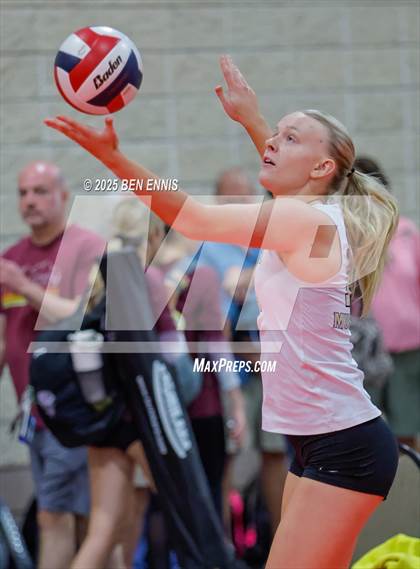 Thumbnail 3 in Loretto vs. Siegel (Showdown at the Sunsphere) photogallery.
