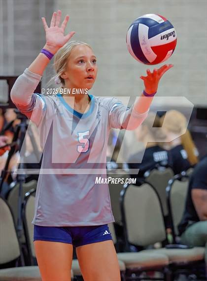 Thumbnail 1 in Loretto vs. Siegel (Showdown at the Sunsphere) photogallery.