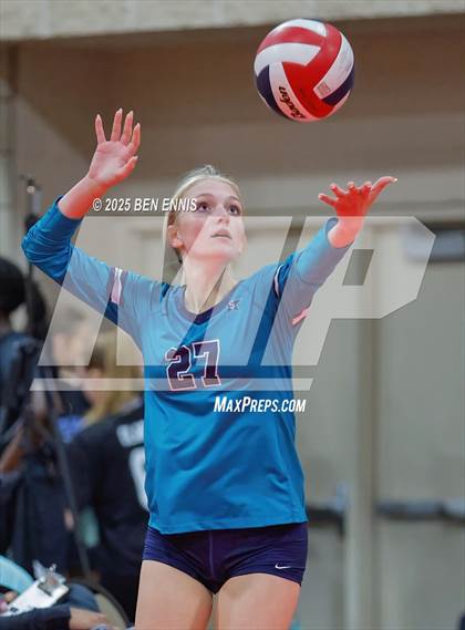Thumbnail 1 in Loretto vs. Siegel (Showdown at the Sunsphere) photogallery.