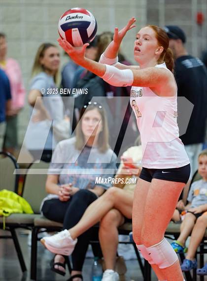 Thumbnail 1 in Loretto vs. Siegel (Showdown at the Sunsphere) photogallery.